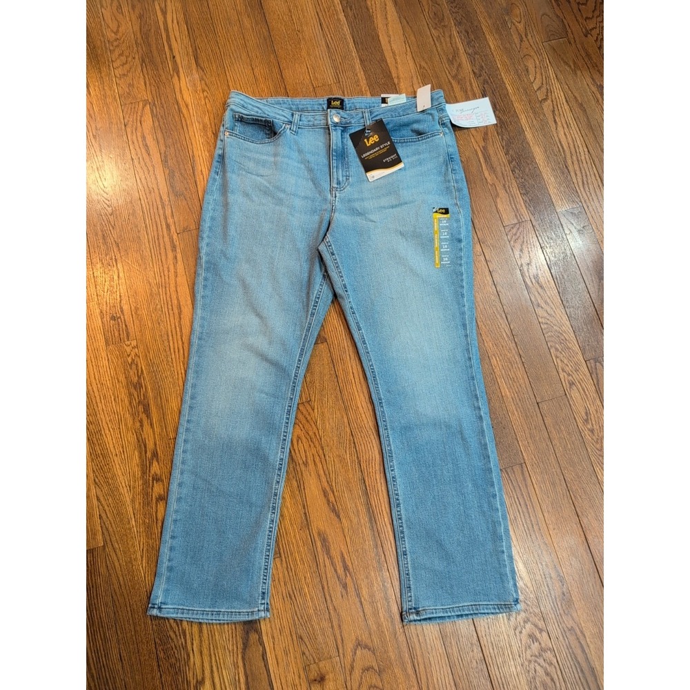 NWT Lee Womens‎ Premium Quality Straight Leg Lt Wash Stretch Legendary Jeans 16